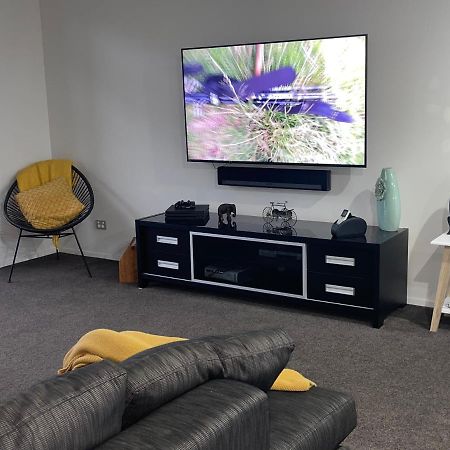 Titoki Grove Apartment Кеймбридж Екстериор снимка