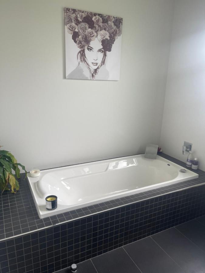 Titoki Grove Apartment Кеймбридж Екстериор снимка